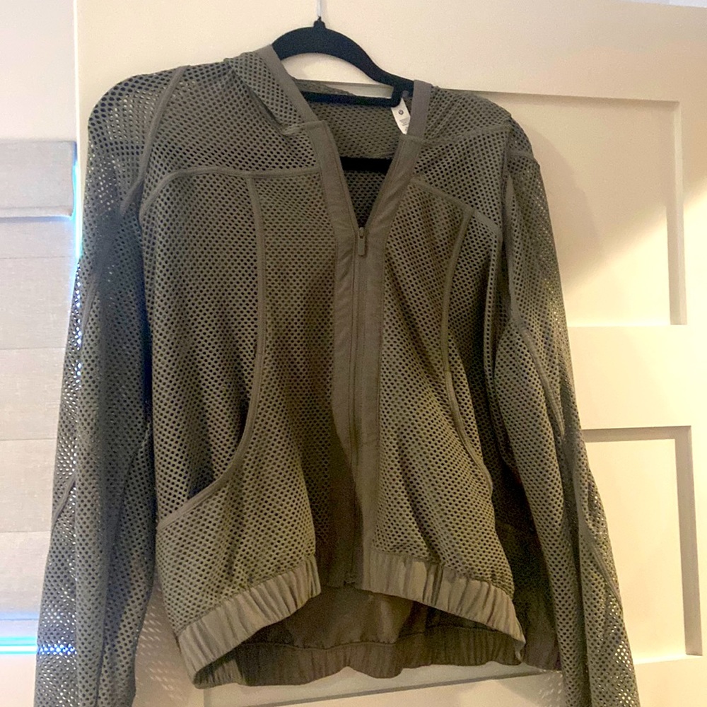 💚Lululemon Mesh Jacket 🥑💚